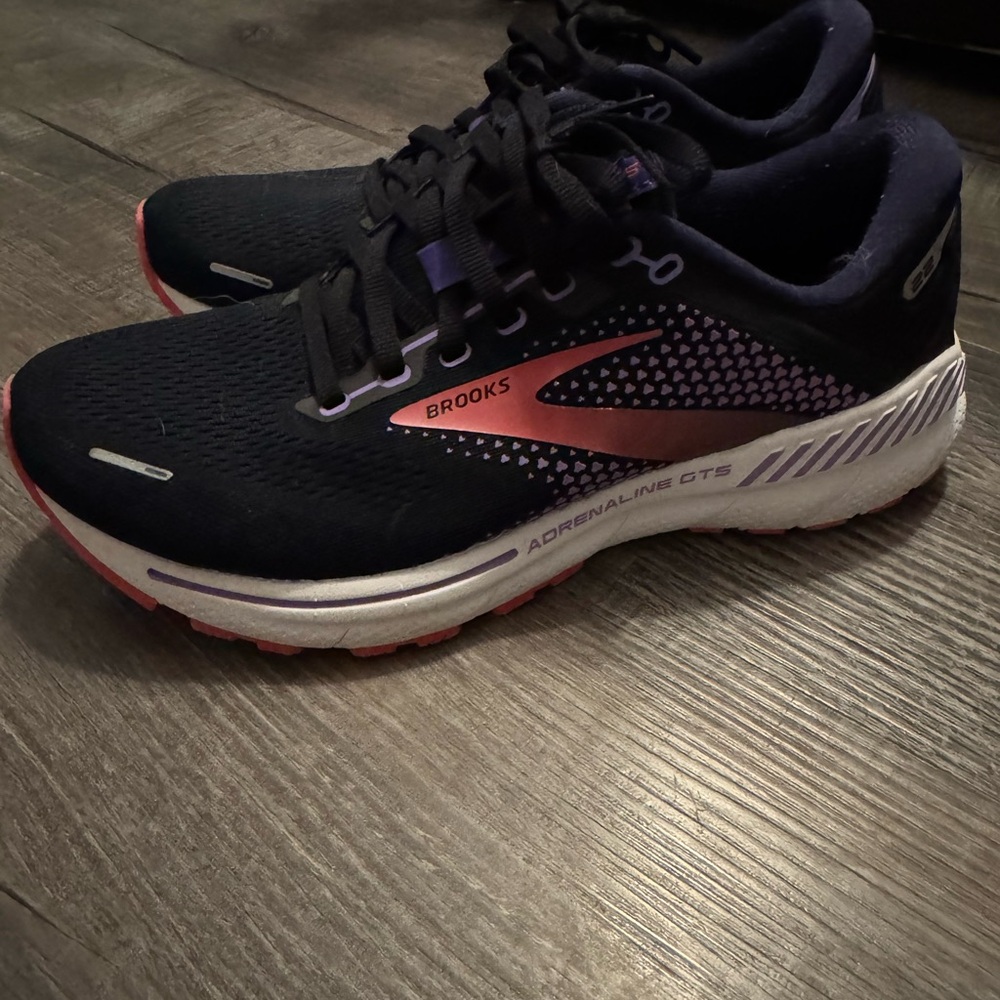 Brooks Navy and Pink Athletic Shoes with Mesh Upper